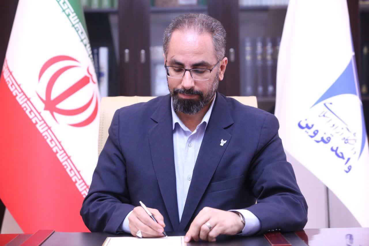 تبریک هفته دولت توسط رئیس دانشگاه آزاد قزوین به استاندار