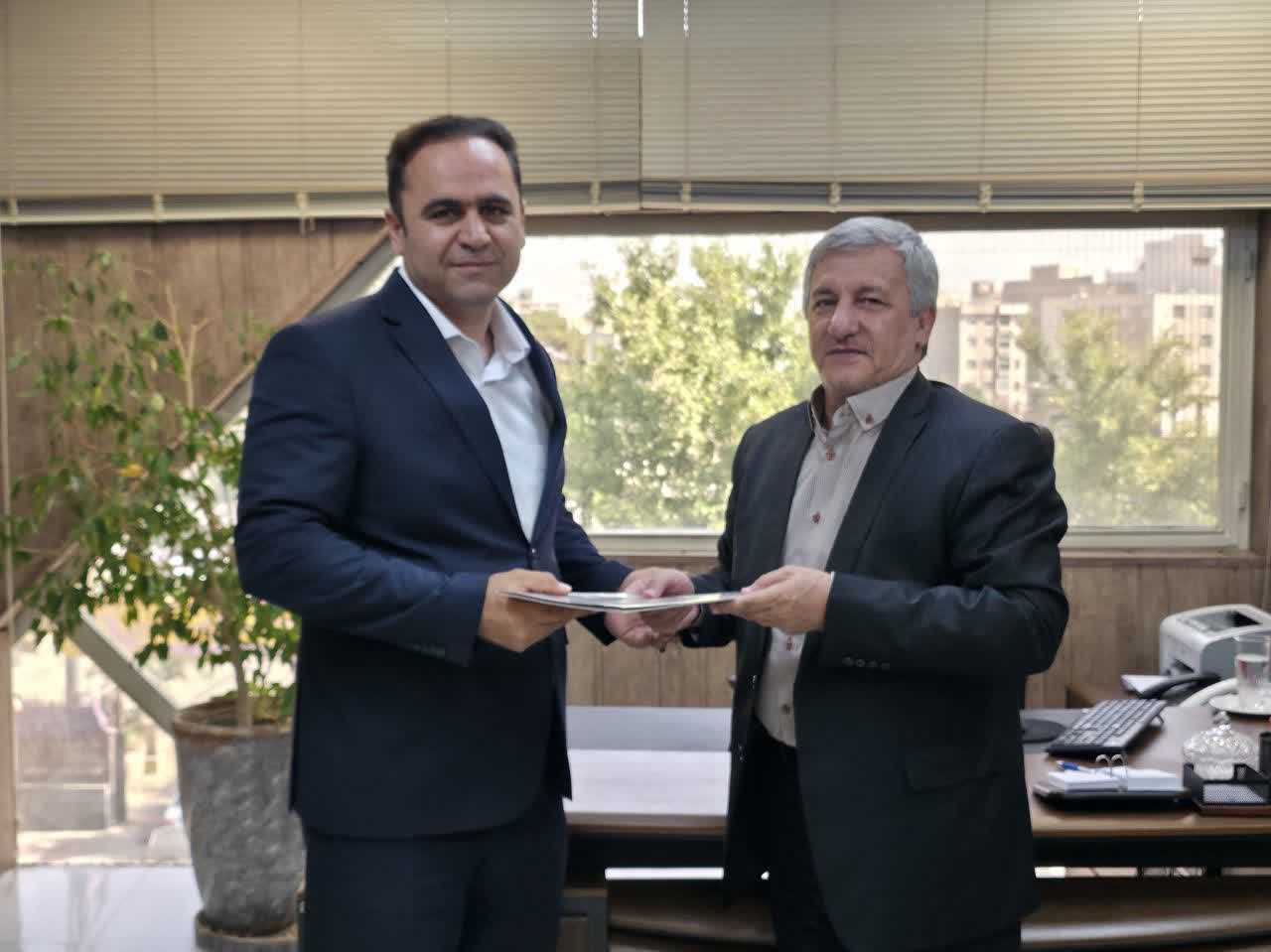 دیدار فرماندار تاکستان با مدیر پست بانک قزوین