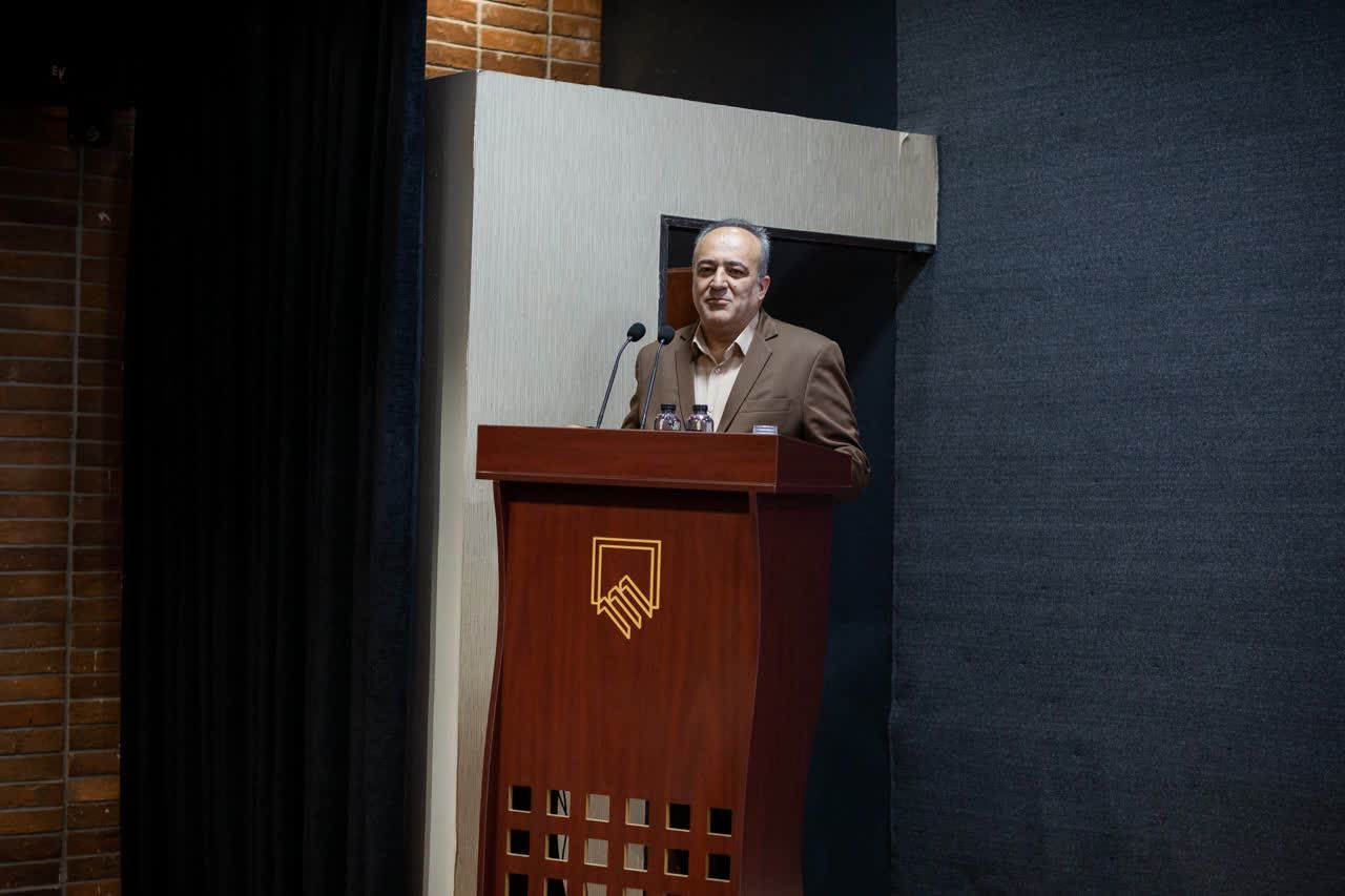 هوشمند: عکس، سند ماندگار تاریخ و جامعه است