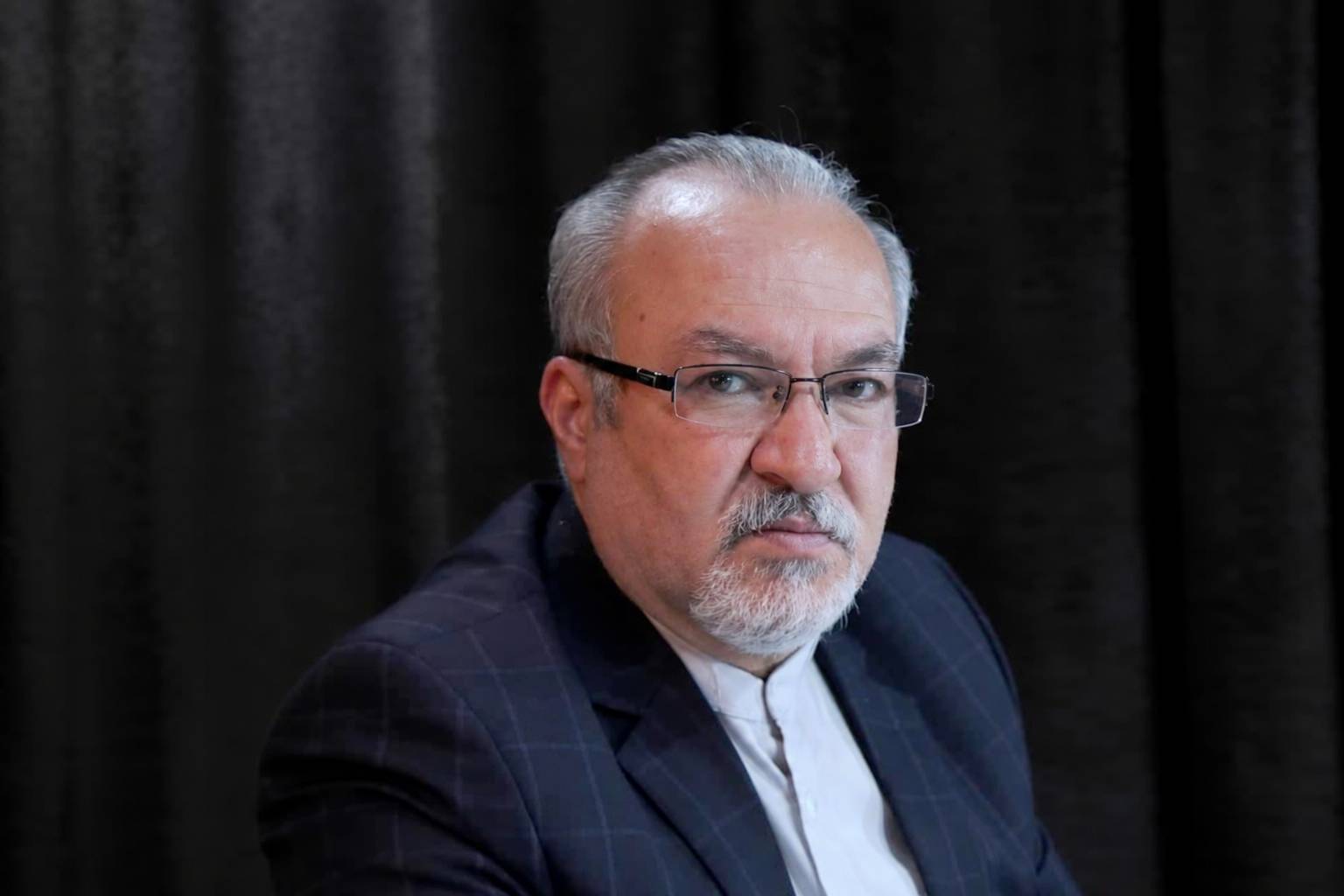 مدیران و مسئولین مراقبِ رفتارهای خود باشند !
