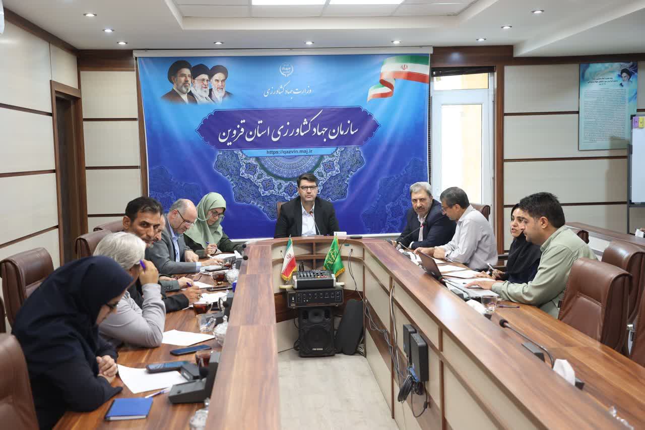 بررسی ۱۲ پرونده نیروگاه خورشیدی در قزوین