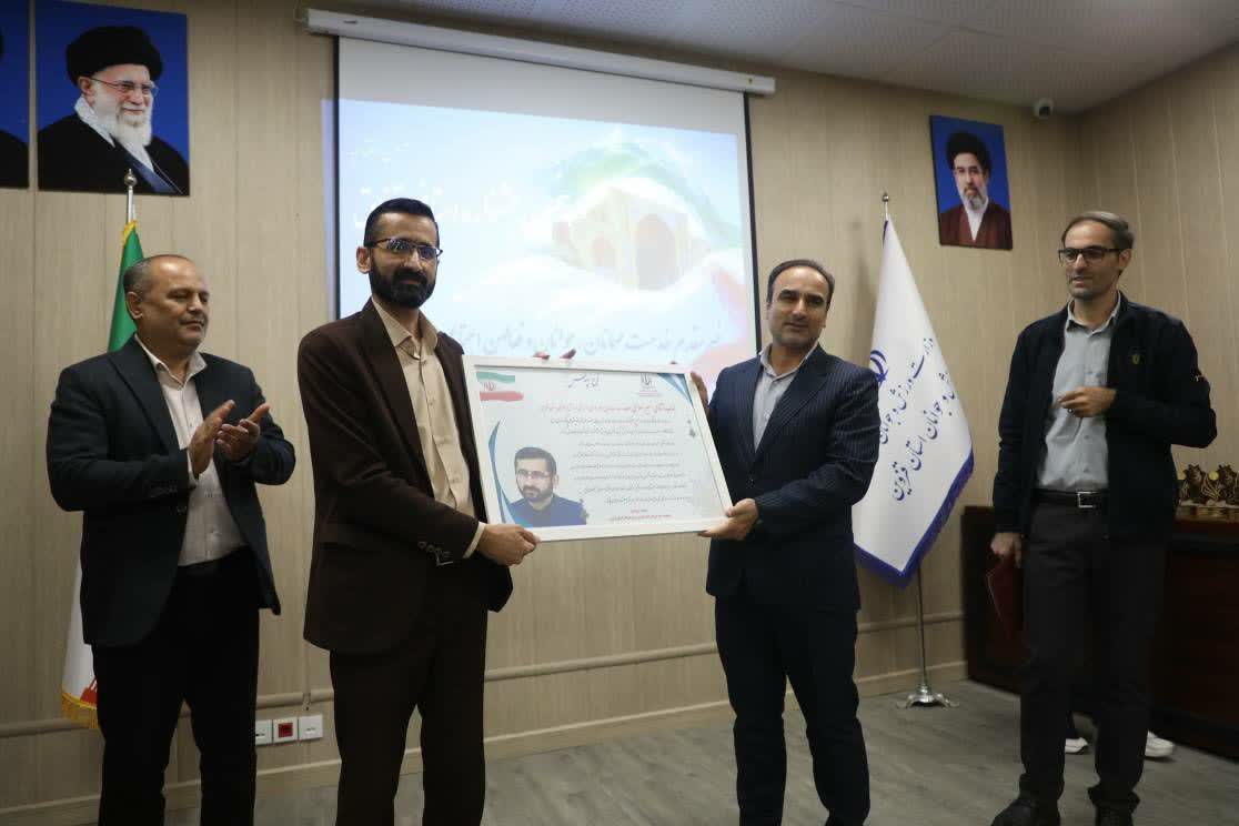 تجلیل از سمن‌های منتخب جشنواره اتفاق ۵ در قزوین