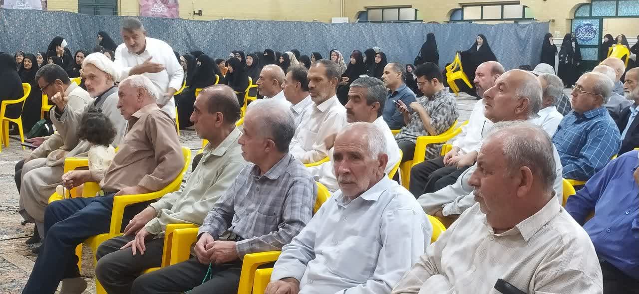 هجدهمین محفل قرآنی در مسجد امام خمینی(ره) قزوین برگزار شد