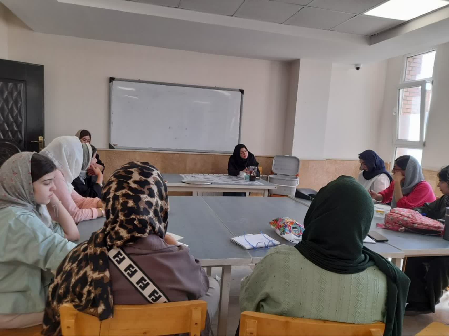 آموزش کیک‌پزی در فرهنگسرای تخصصی خانواده قزوین