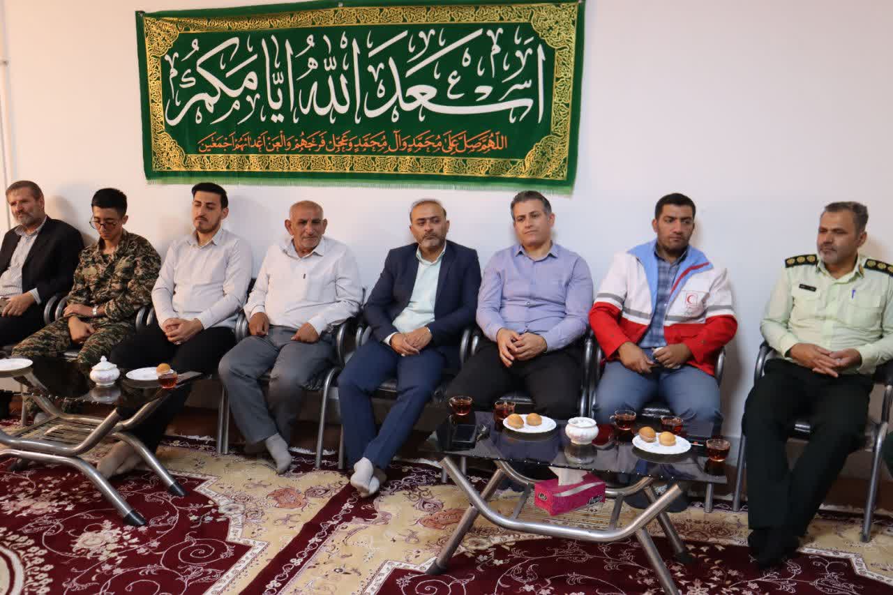 دیدار فرماندار آوج با امام جمعه به مناسبت هفته دفاع مقدس
