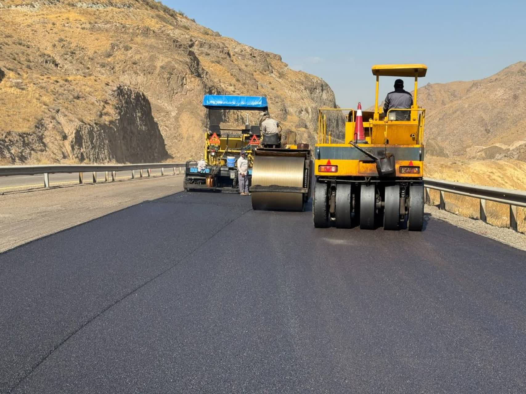 بهسازی ۹۰ کیلومتر از راه‌های قزوین در مردادماه