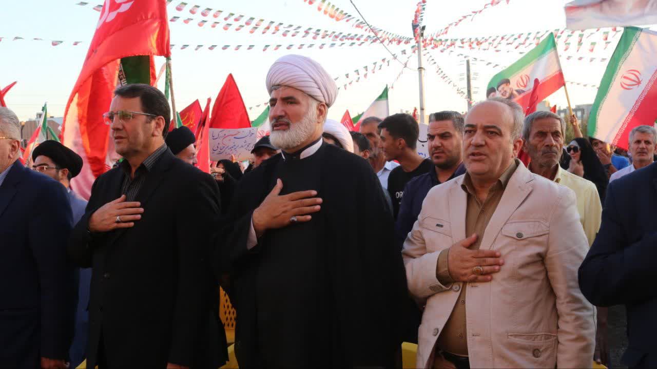 حضور مدیرکل ارشاد قزوین در راهپیمایی شکوه عفت فاطمی