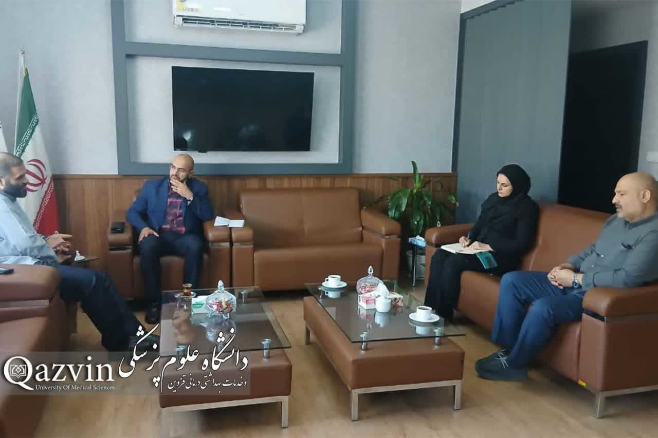 بررسی تأمین مسکن کارکنان دانشگاه با مدیرکل اوقاف