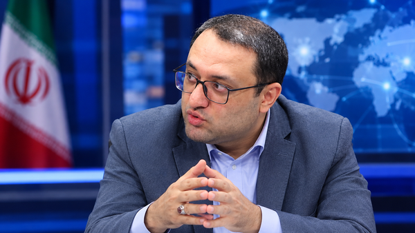 تحلیل مهدی محمدی درباره آخرین تحرکات دشمن و دیدار عراقچی و ویتکاف