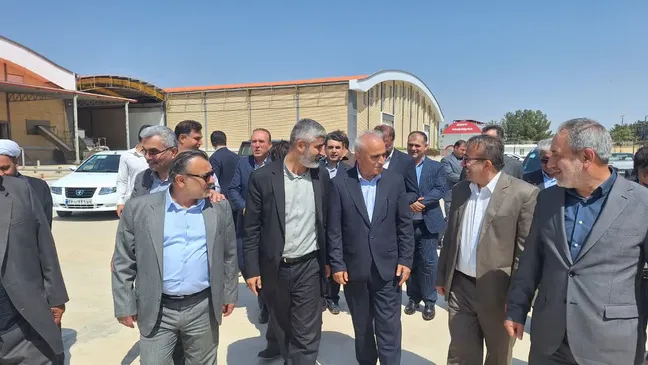 بازدید مدیرعامل سازمان تعاون روستایی از مگاپروژه سردخانه‌ای ۳۲ هزار تنی طراوت نوین در تاکستان