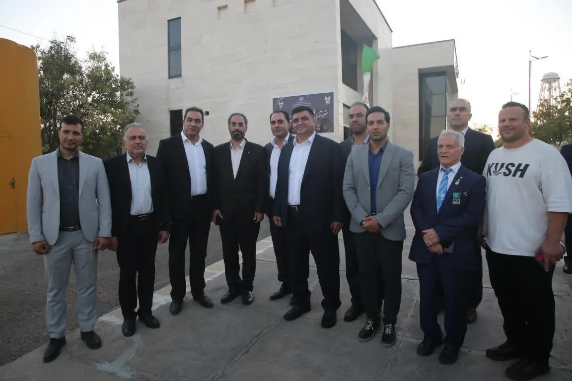 بازدید قهرمانان المپیک از هنرستان سما دانشگاه آزاد قزوین