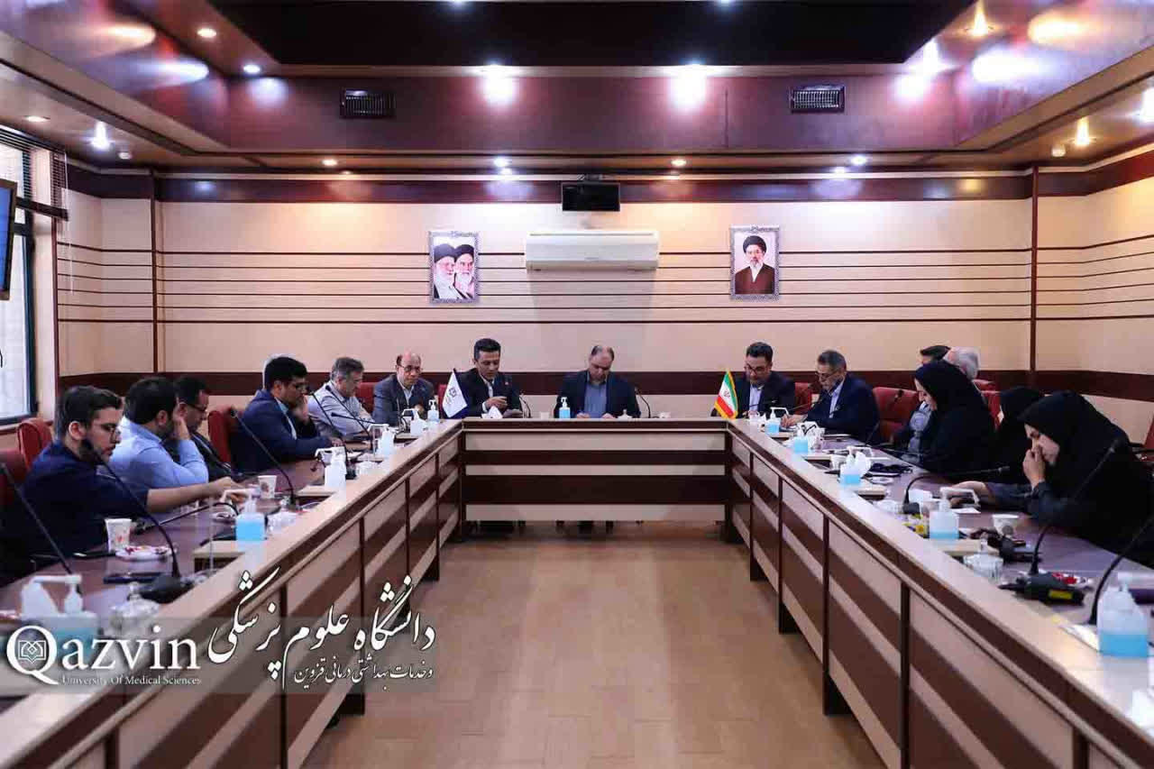 نشست رئیس دانشگاه با اساتید دانشکده پرستاری قزوین
