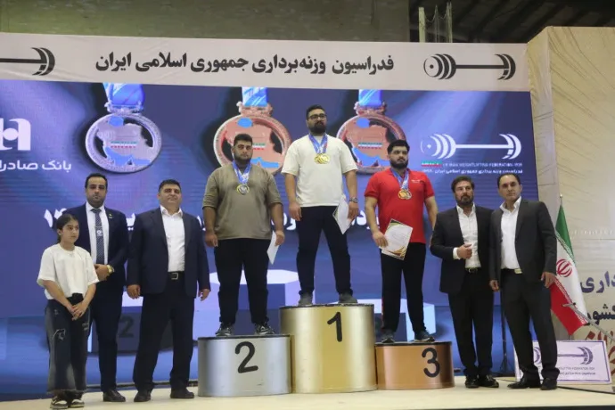 تقدیر از برترین‌های وزنه‌برداری قهرمانی کشور در قزوین