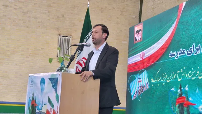 آینده ایران در کلاس‌های درس رقم می‌خورد / معلمان نماد هویت‌سازی و امیدآفرینی در جامعه هستند