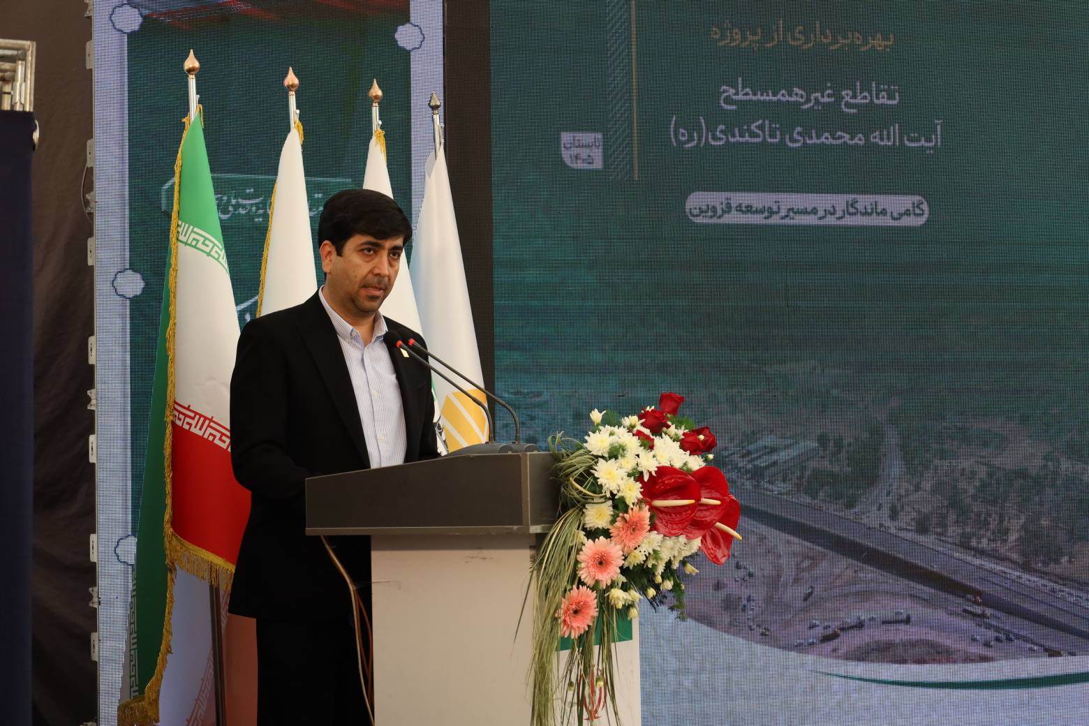 شهردار قزوین: تقاطع آیت‌الله تاکندی، پنج ماه زودتر از برنامه تکمیل شد/ ۷ کیلومتر از محور نسیم شمال بهسازی شد