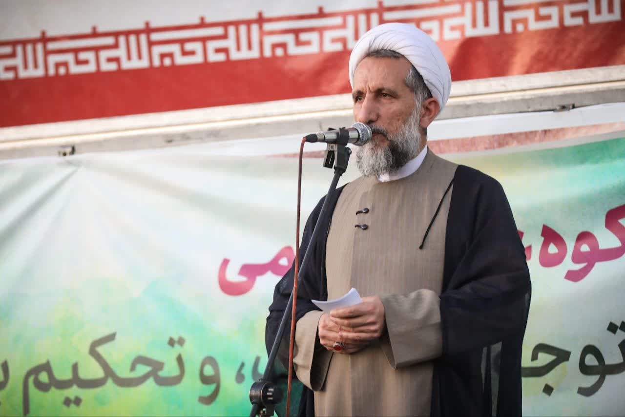 فضای مجازی را رها نکنید
