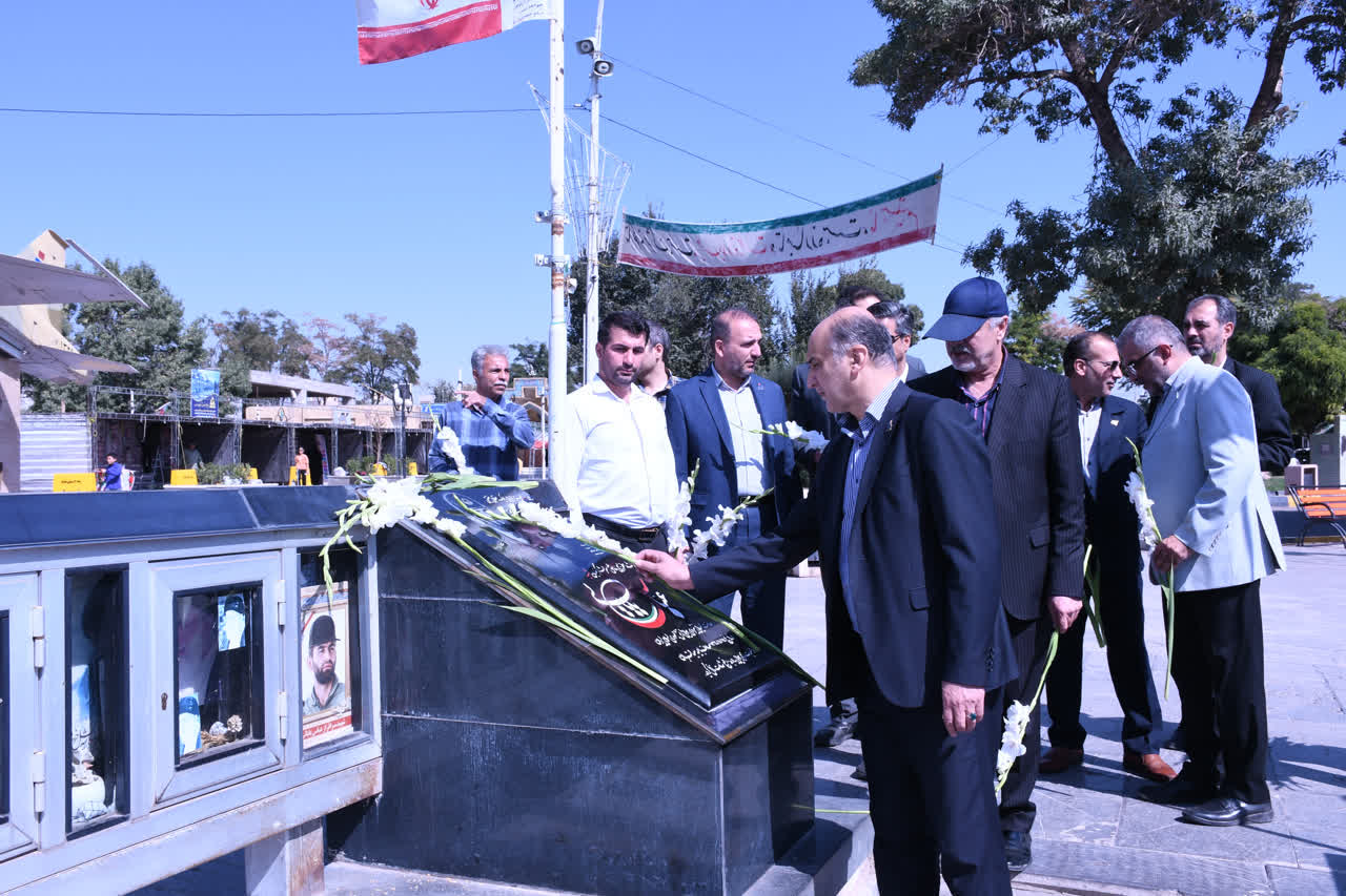 تجدید میثاق مدیران گاز قزوین با شهدا