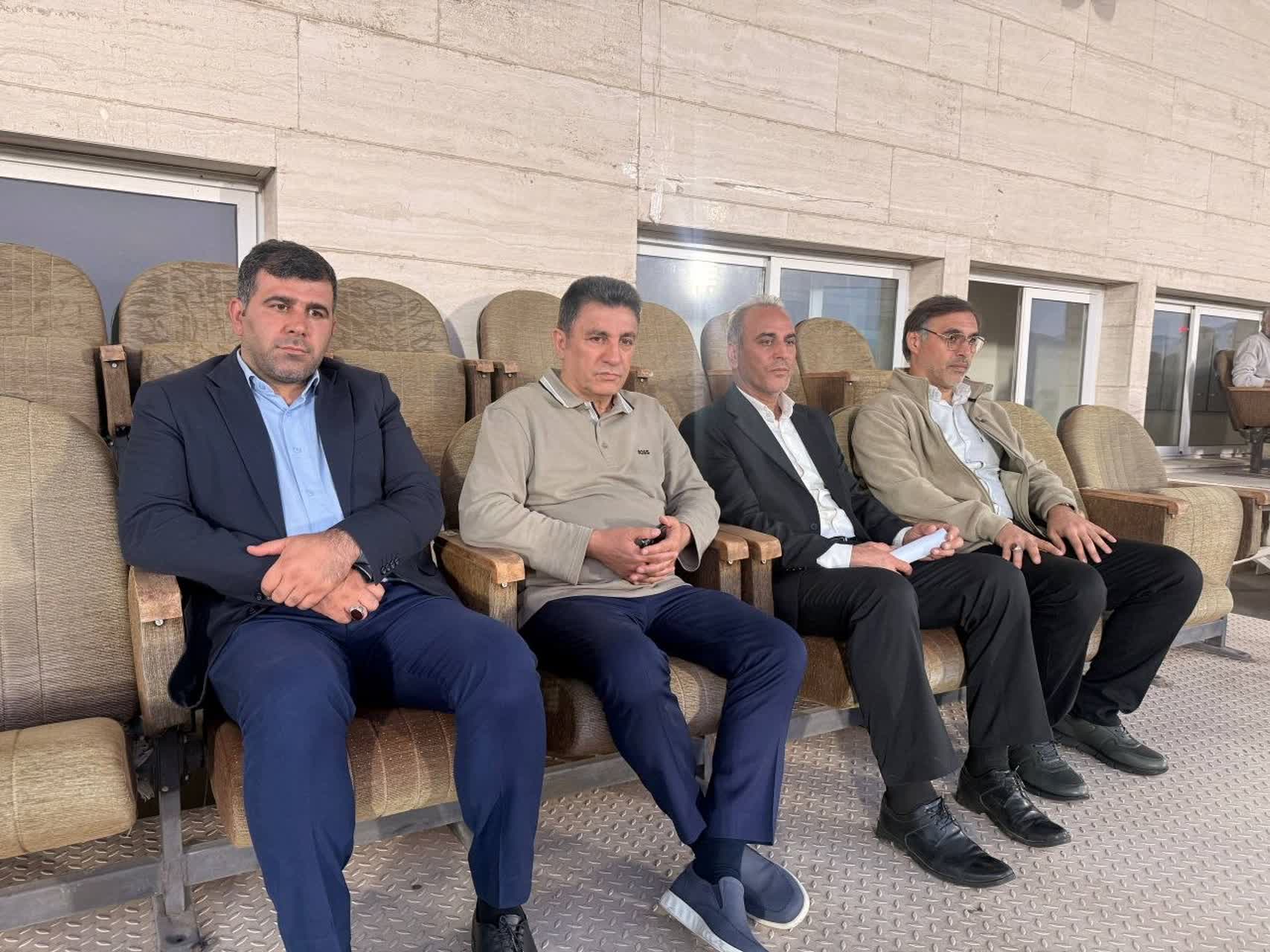 امیر قلعه‌نویی تماشاگر دیدار شمس‌آذر و سپاهان
