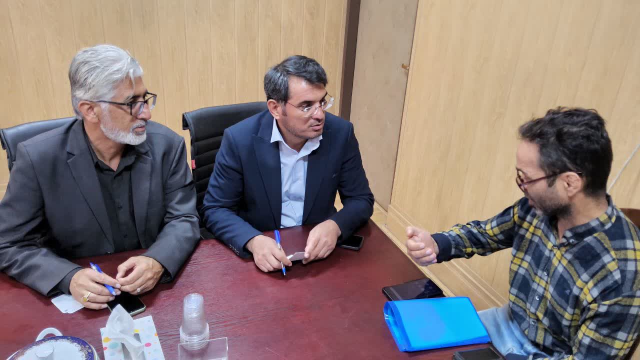 ملاقات مردمی فرماندار آبیک برای رسیدگی به مشکلات شهروندان