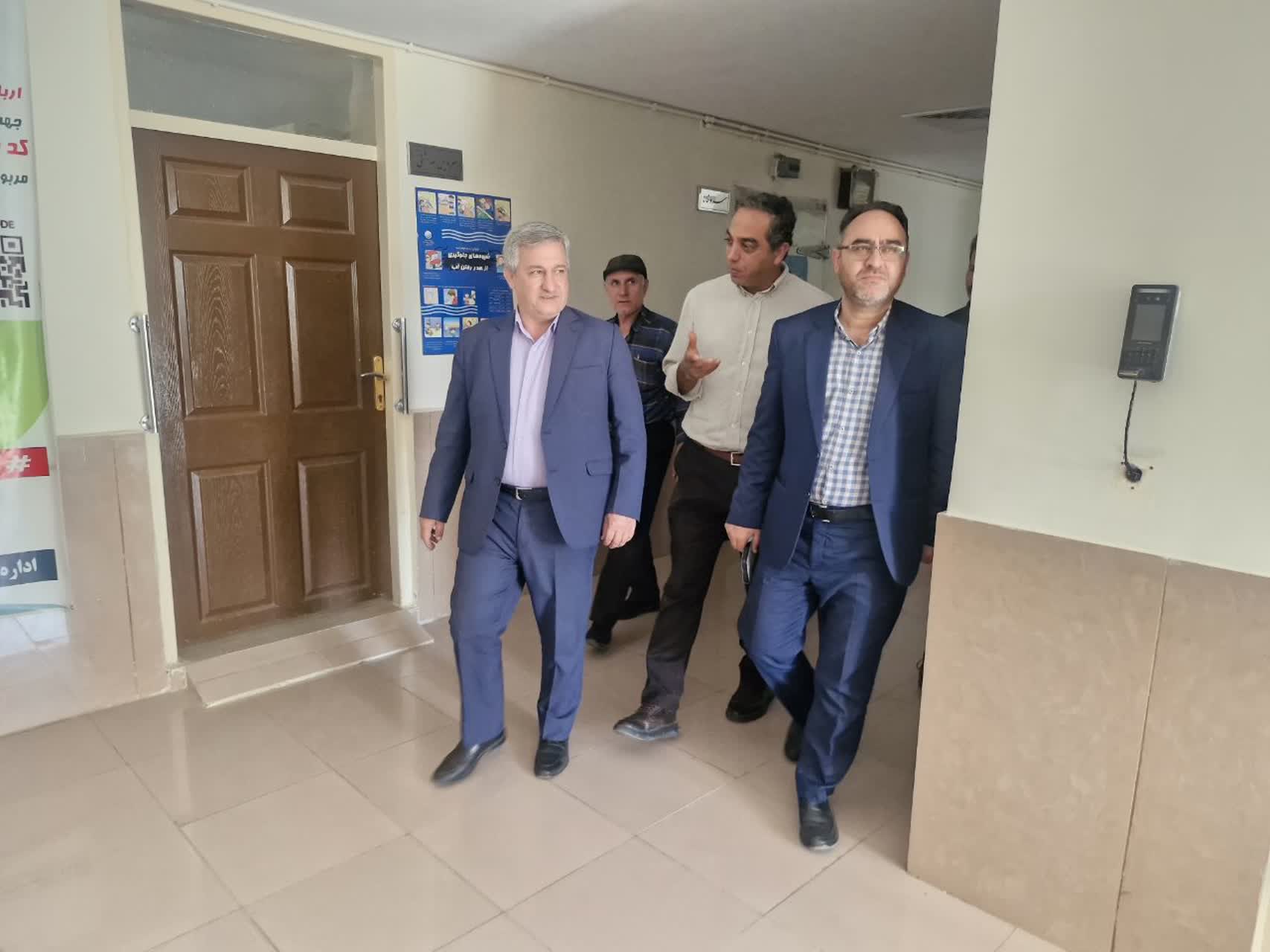 بازدید فرماندار تاکستان از اداره دامپزشکی ،روز ملی دامپزشکی