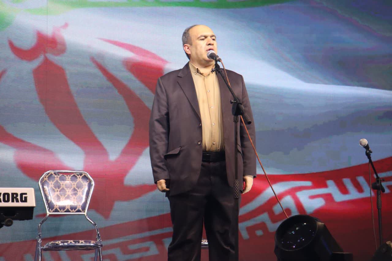 جشن روز آوج با حضور گسترده مردم و مسئولان