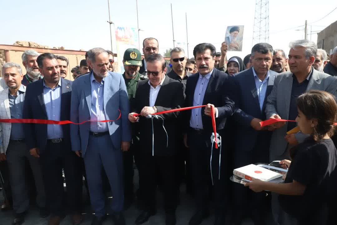 افتتاح طرح هادی و ۱۲ واحد در تتنک