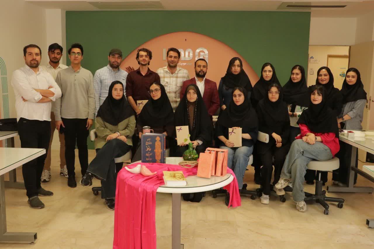نشست ادبی «از قونیه تا شیراز» در قزوین