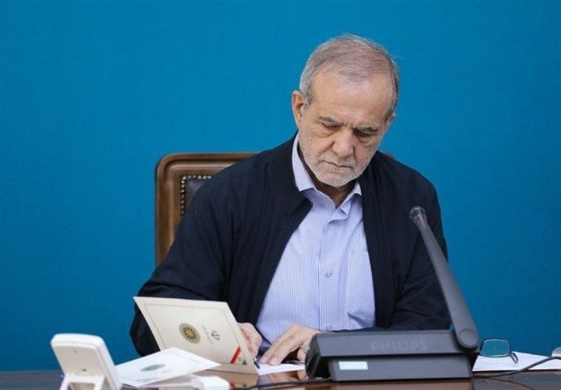 پزشکیان درگذشت پدر شهید موسوی را تسلیت گفت