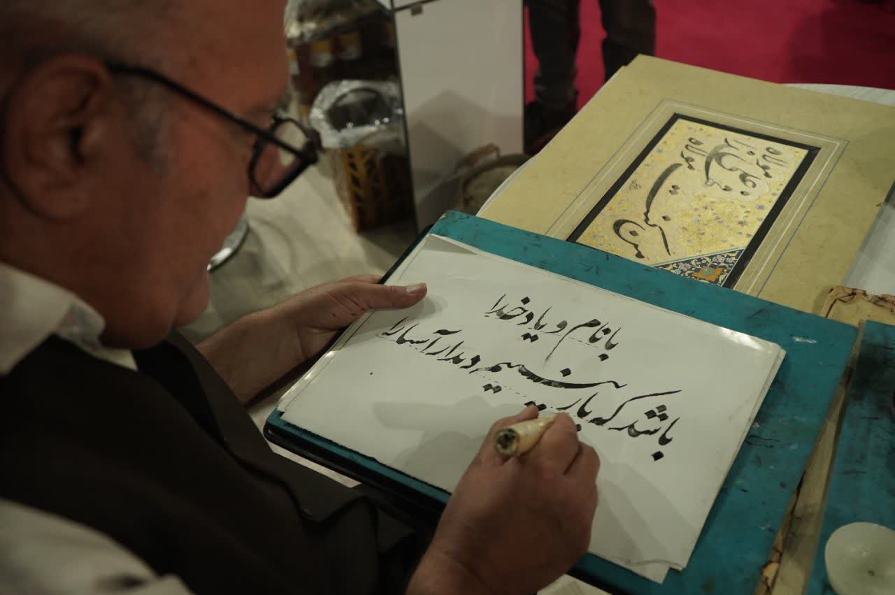 درخشش خوشنویسی قزوین در نمایشگاه ملی روستا