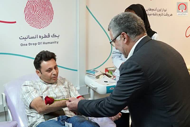 تأکید وزیر بهداشت بر مشارکت در تأمین خون