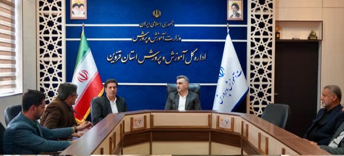 برگزاری میز خدمت مردمی در آموزش‌وپرورش قزوین