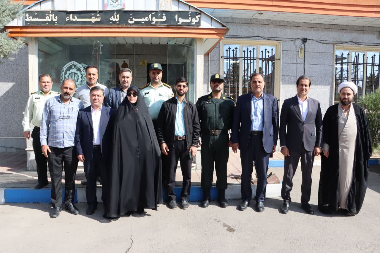 دیدار شهردار محمدیه با رئیس کلانتری این شهر