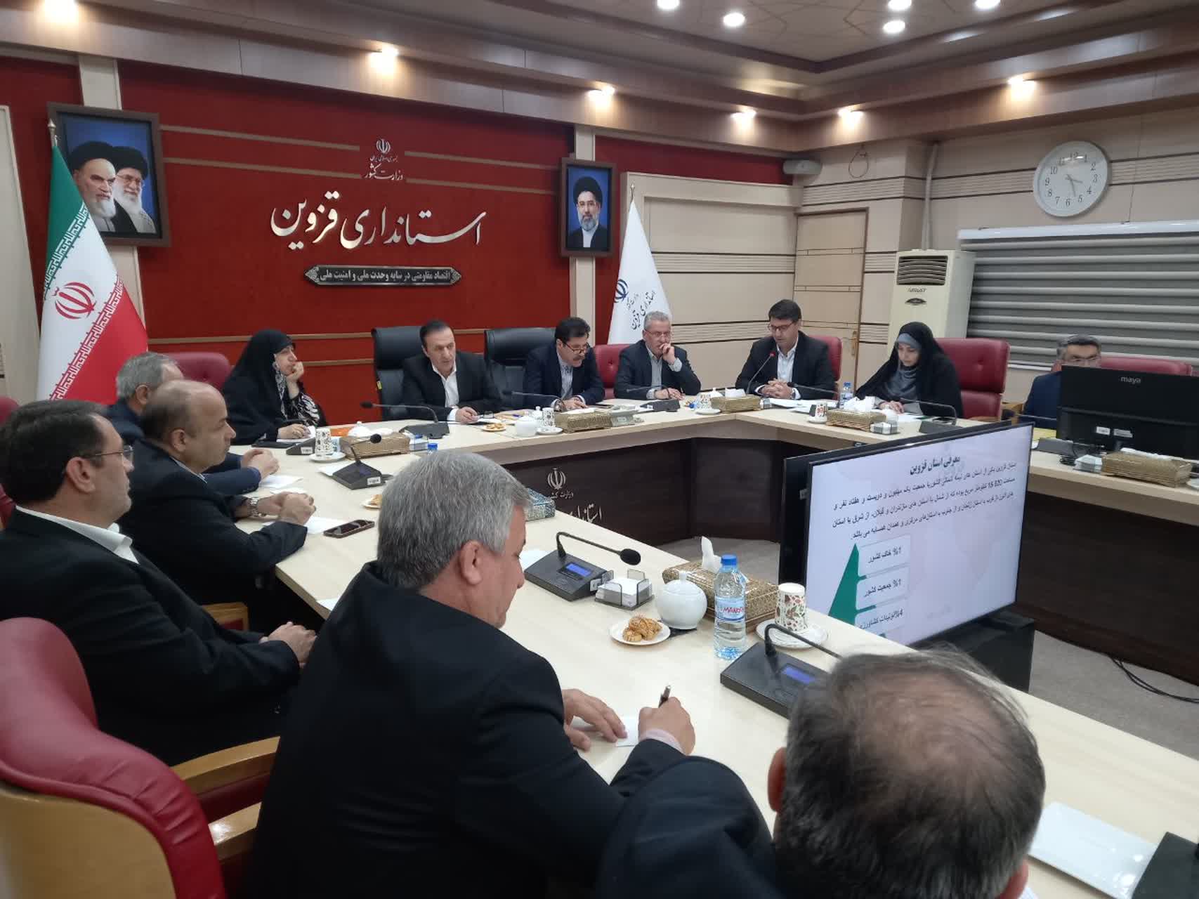 بررسی محرومیت روستاهای استان قزوین با حضور معاون رئیس‌جمهور