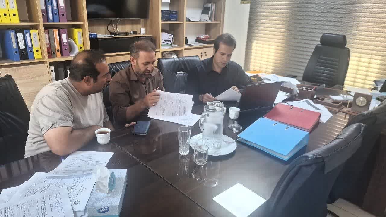 بررسی طرح‌های توسعه فضای سبز در کمیسیون شورای شهر محمدیه
