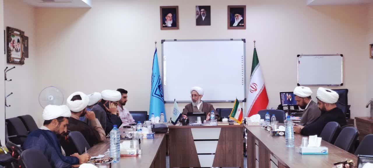 نشست ائمه جماعات سراهای دانشجویی