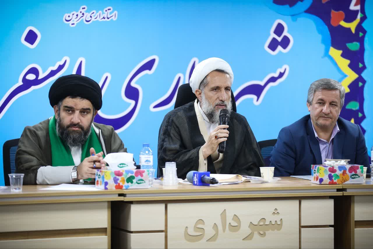 بررسی حریم تپه باستانی اسفرورین