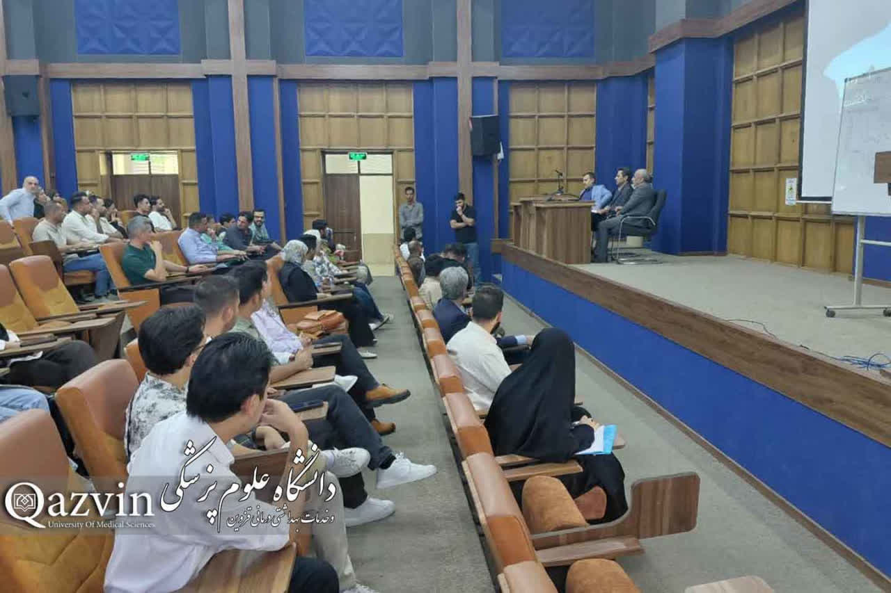 نشست با دانشجویان بین‌الملل در قزوین