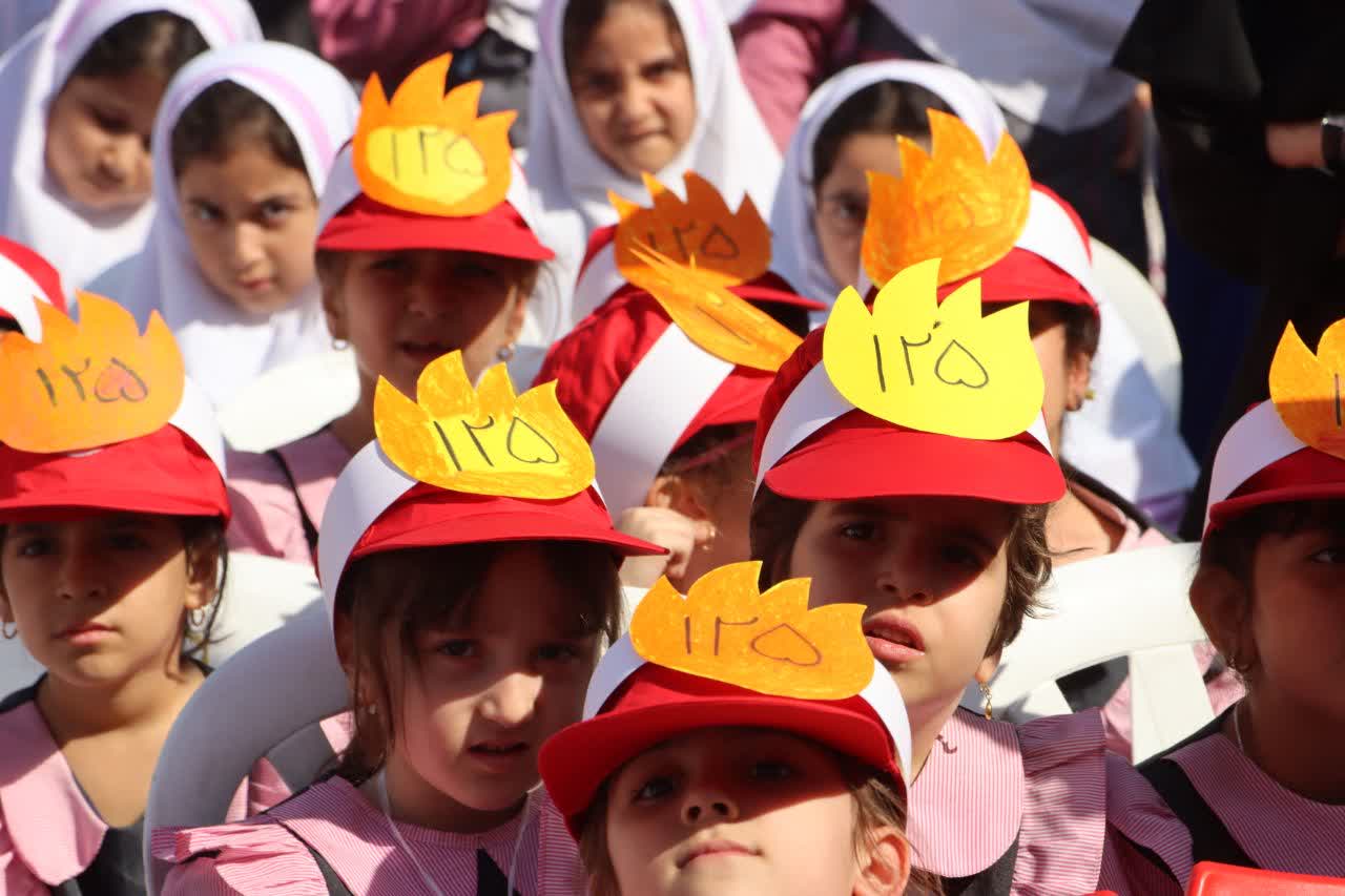 بازدید دانش‌آموزان محمدیه از نمایشگاه آتش‌نشانی
