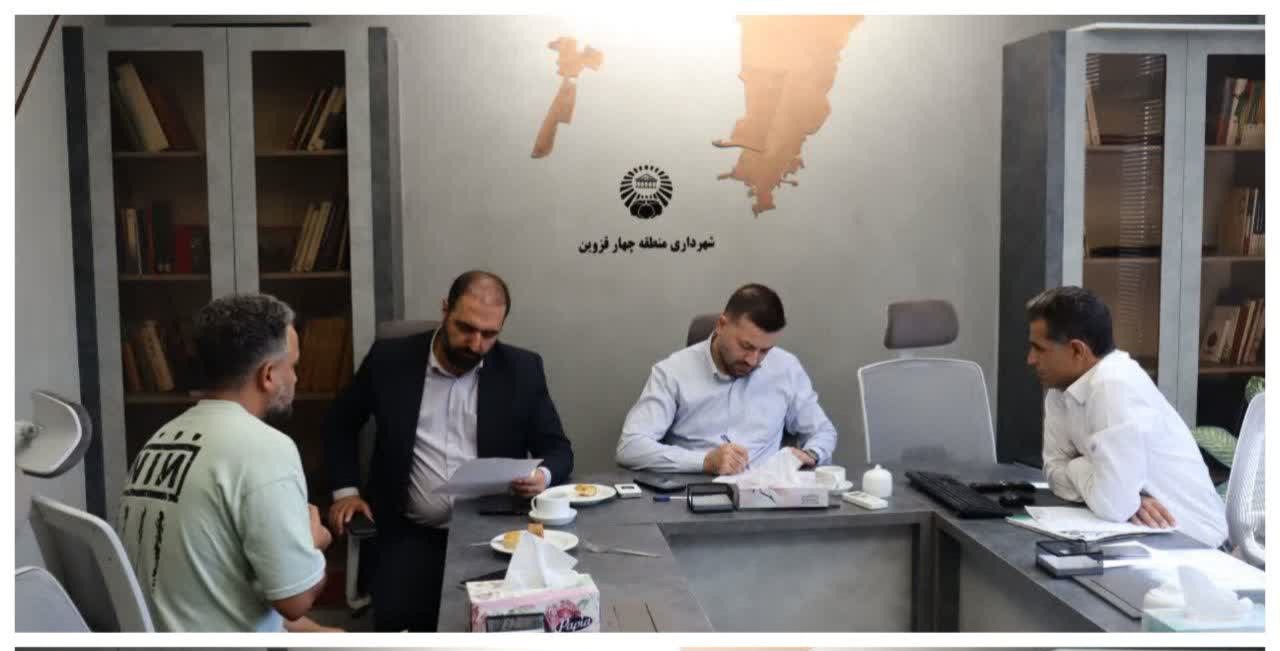دیدار مردمی عضو شورای شهر قزوین در منطقه ۴