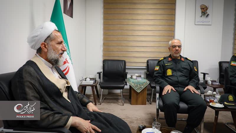 تأکید امام جمعه قزوین بر حمایت از پلیس
