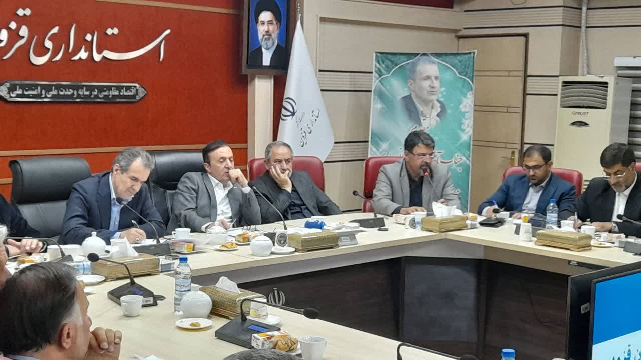 مطالبات صنعتگران قزوین روی میز معاون وزیر