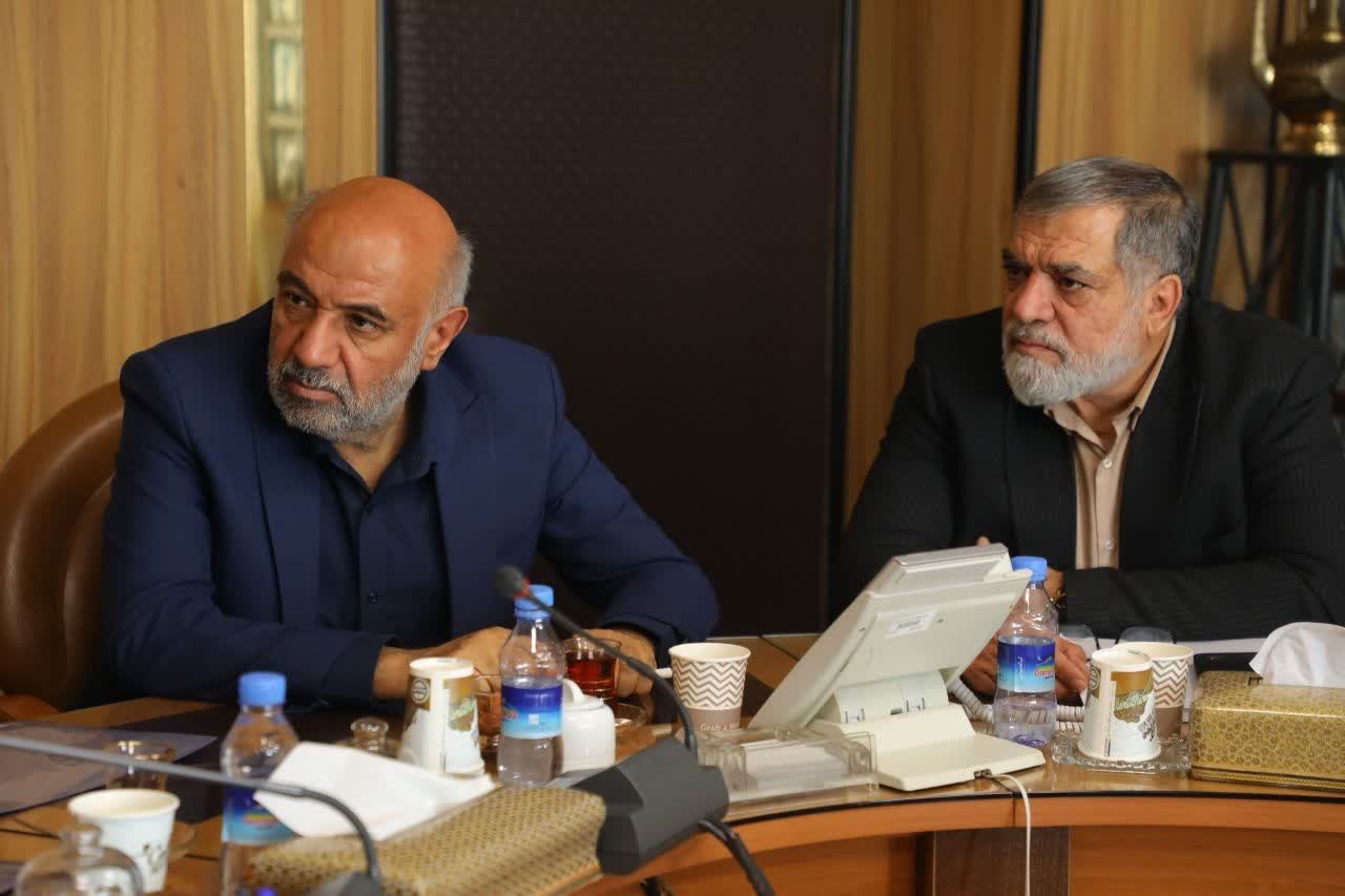 پیگیری مطالبات بازنشستگان قزوین در دیدار با وزیر کار