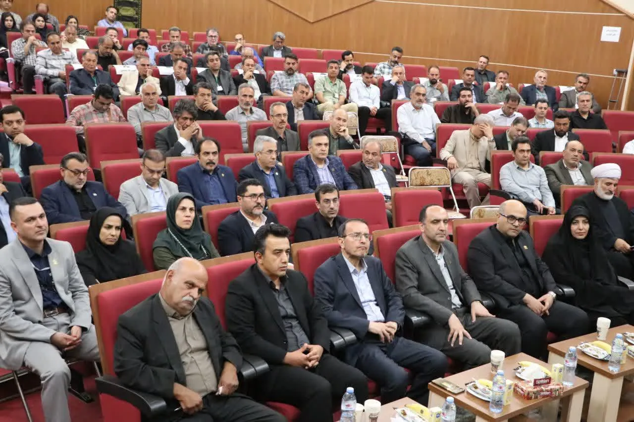تصویر گالری - گزارش تصویری تجلیل از ۲۵ برگزیده ملی و استانی بخش 