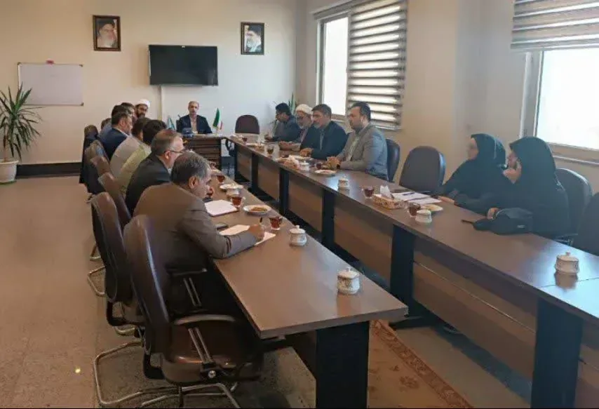 بررسی راهکارهای کاهش جرائم در نخستین جلسه پیشگیری از وقوع جرم شهرستان البرز