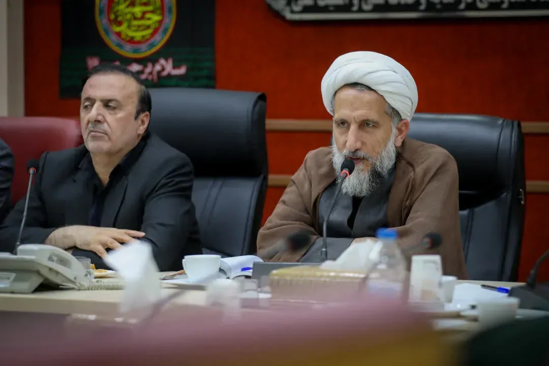 تأکید امام جمعه قزوین بر تداوم تجمعات شبانه؛ هم‌افزایی مردم و مسئولان در قرارگاه رهبر شهید