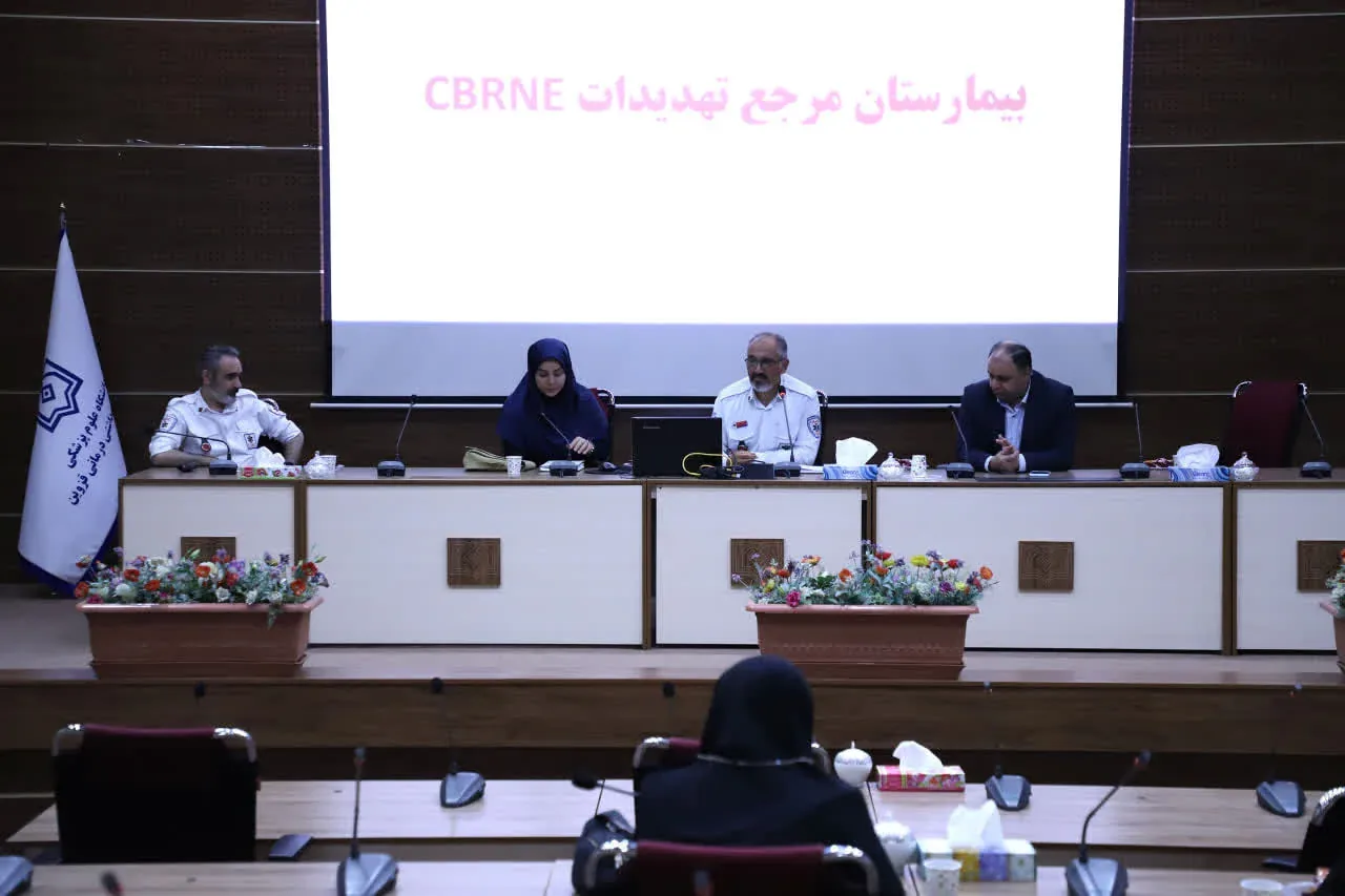 تأکید سرپرست دانشگاه علوم پزشکی قزوین بر برگزاری مانورهای عملیاتی برای افزایش آمادگی در بحران‌ها