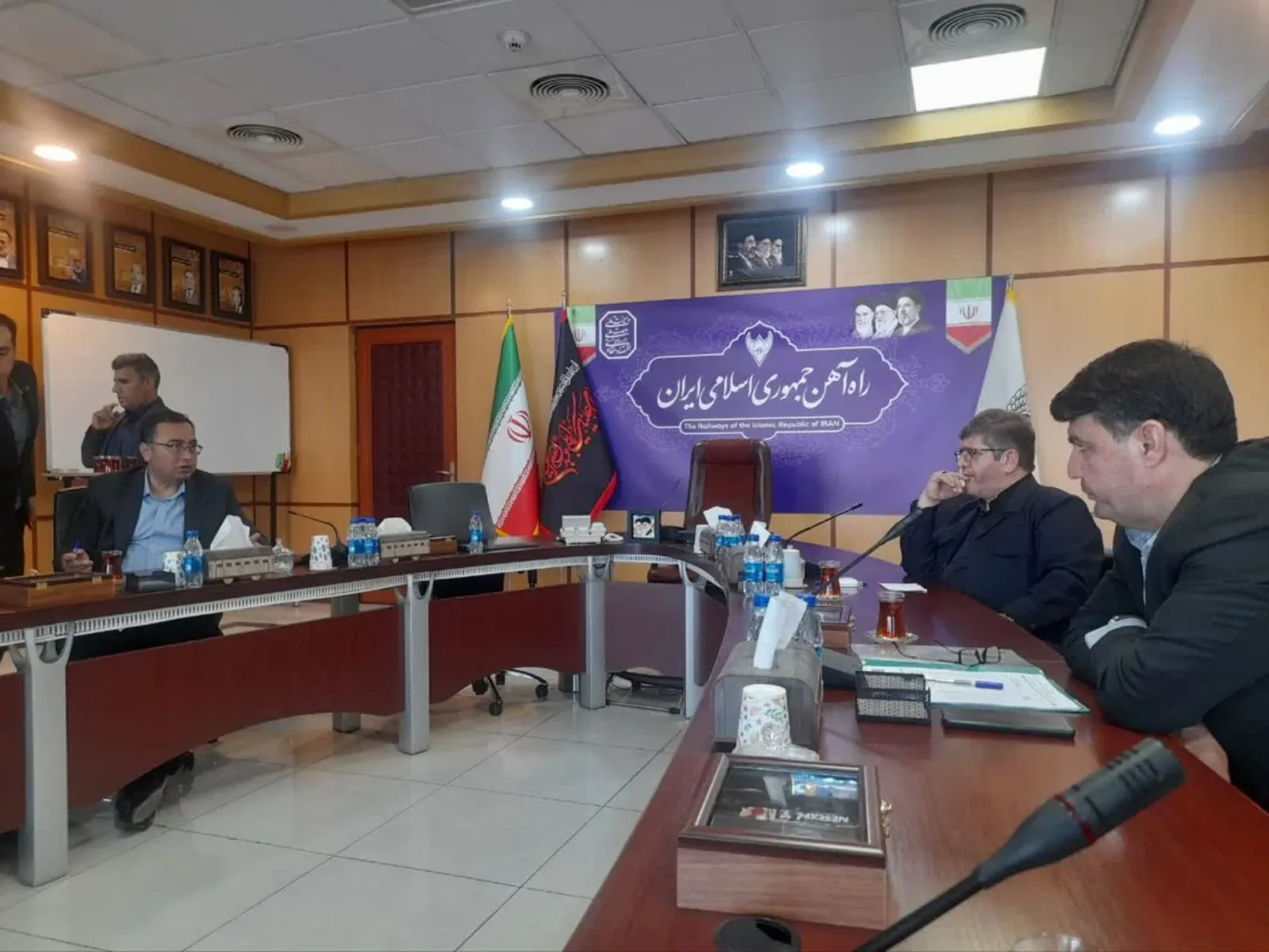 مطالبات ریلی قزوین روی میز مدیرعامل راه‌آهن کشور