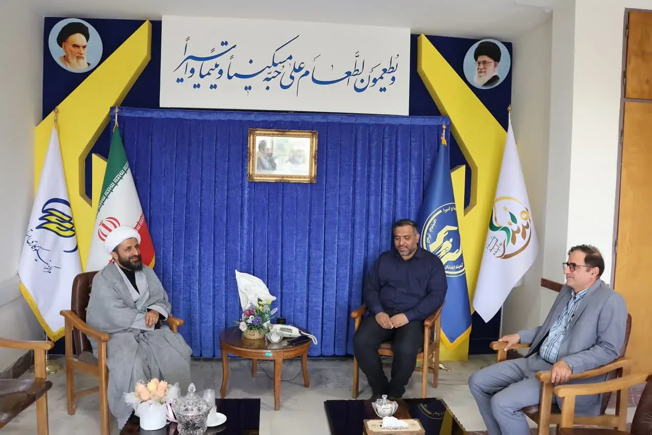 دیدار امام جمعه الموت با مدیرکل کمیته امداد قزوین برای بررسی مشکلات خانواده‌های نیازمند