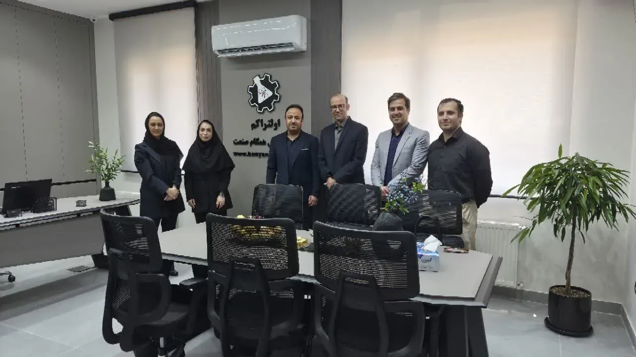 رئیس پارک علم و فناوری قزوین از شرکت دانش‌بنیان بنیان شیمی همگام صنعت بازدید کرد