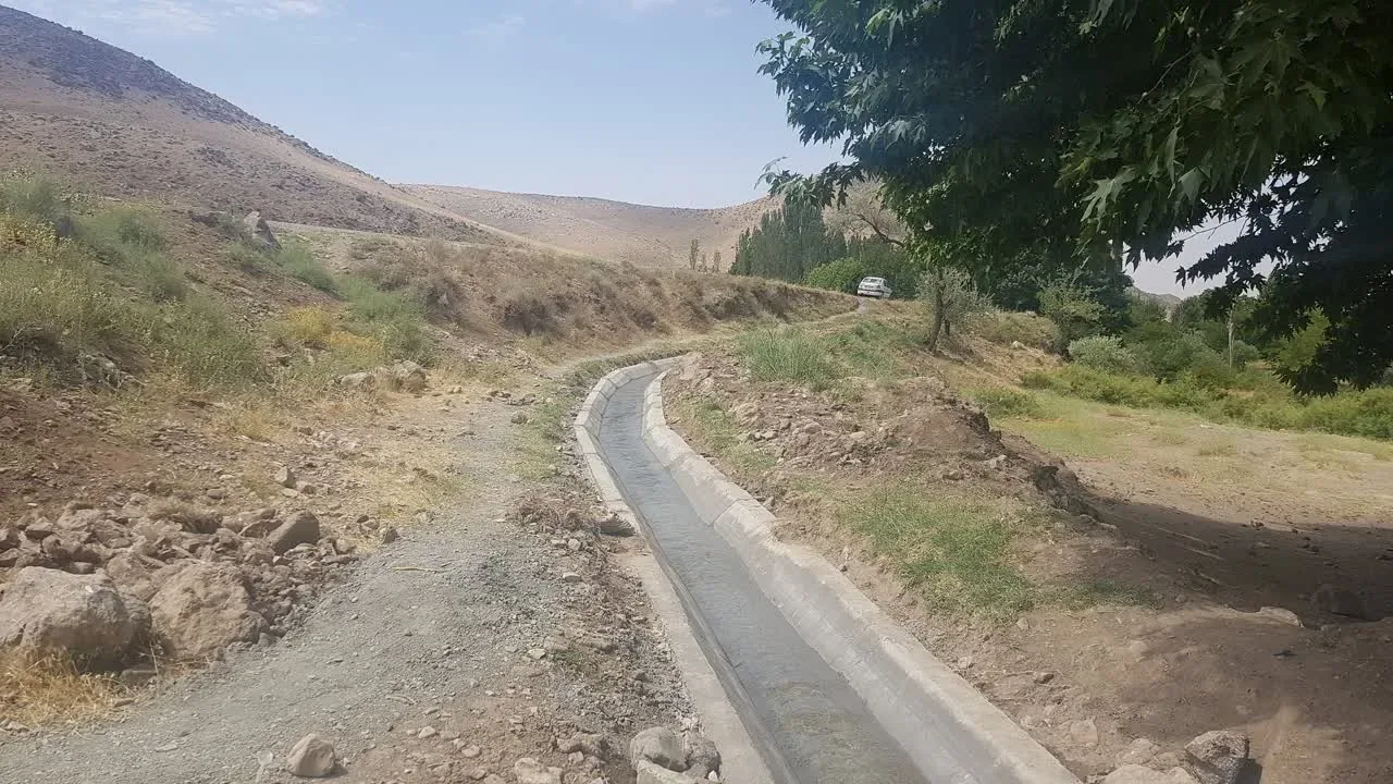 بهره‌برداری از کانال آبیاری زیاران آبیک؛ ۲۵ هکتار باغ تحت پوشش شبکه آبیاری قرار گرفت